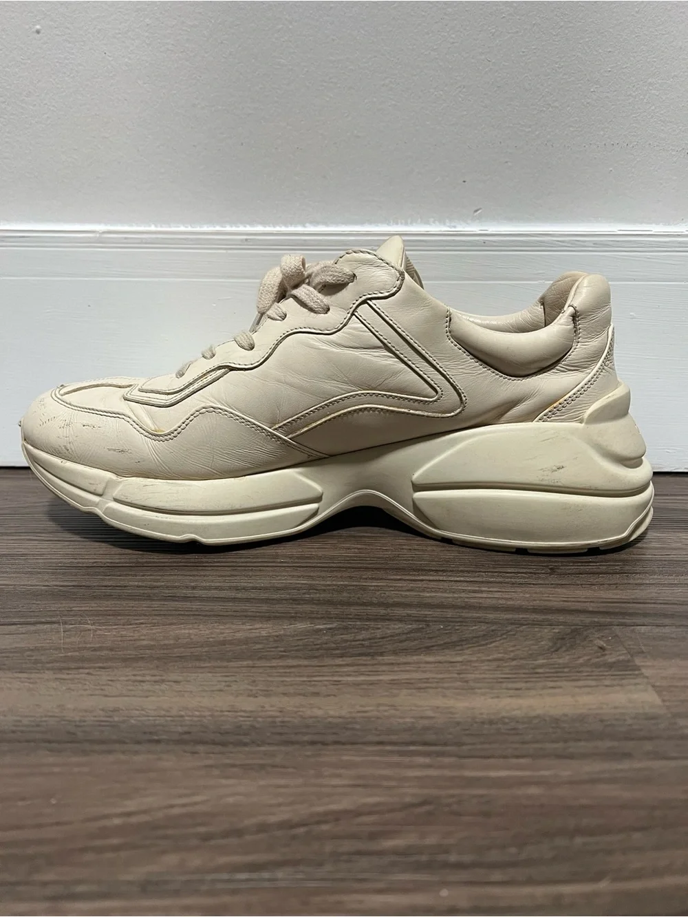 100% Authentic Gucci Rhyton Leather Sneaker Size 9 US, 8 Gucci
